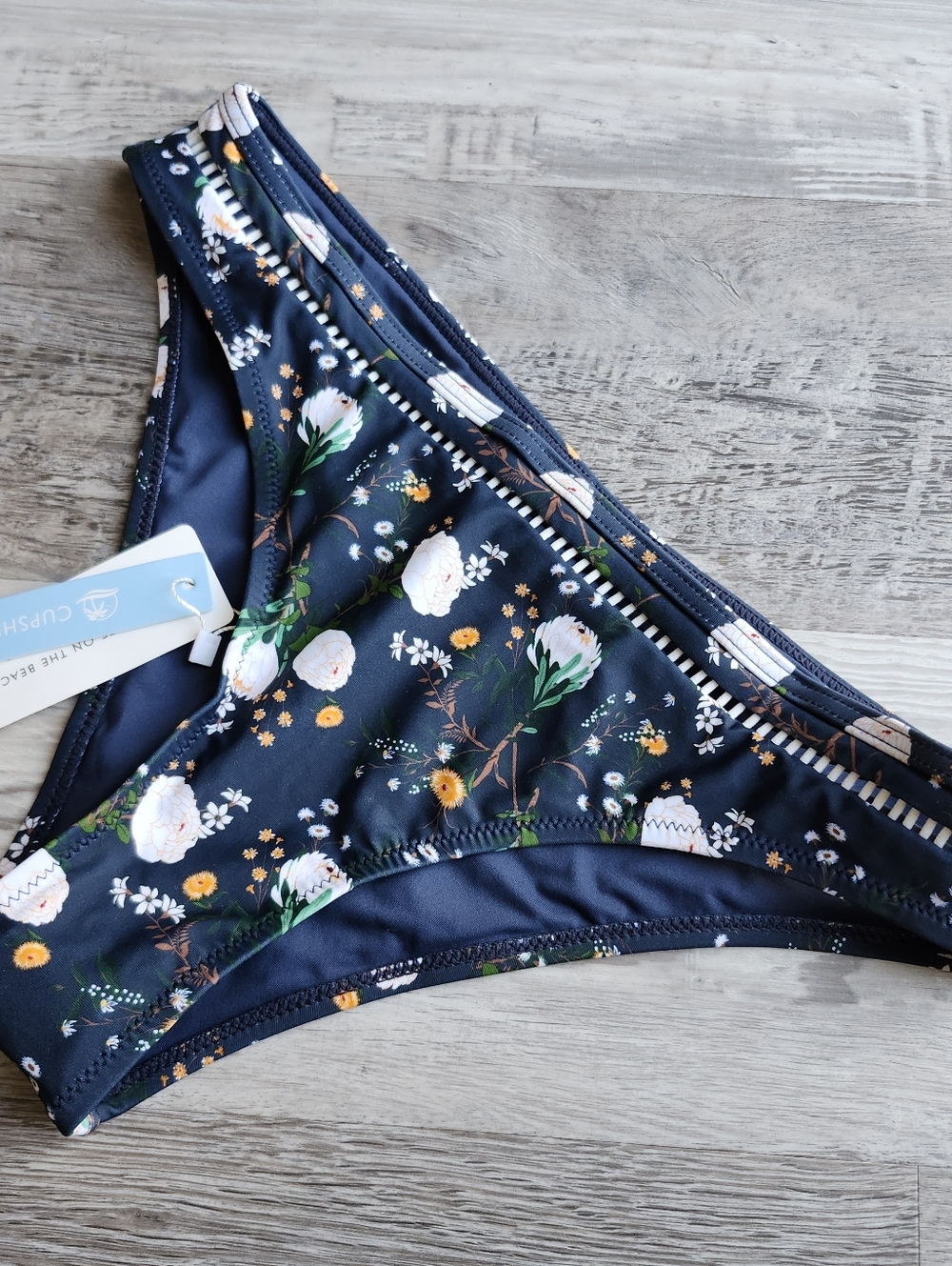 Cupshe Navy Floral Bikini Bottom Medium NWT High Cut Swim